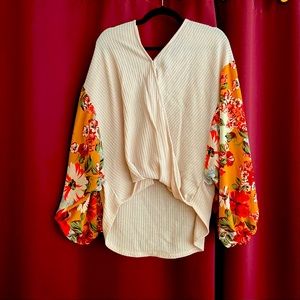 Umgee Floral Flowy Sleeve Top